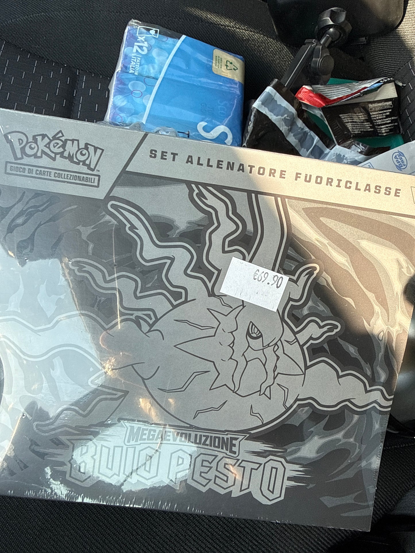 Pokémon ETB buio pesto